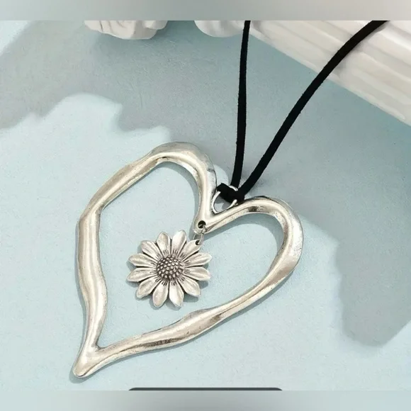 Silver Heart Pendant Necklace - Picture 6 of 6